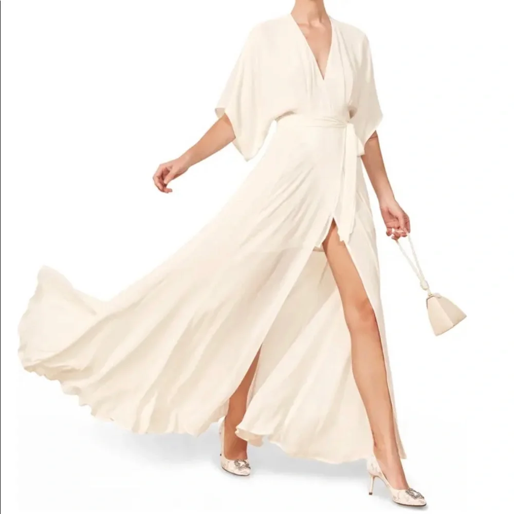 Winslow Wrap Maxi Dress
REFORMATION - Picture 1 of 4